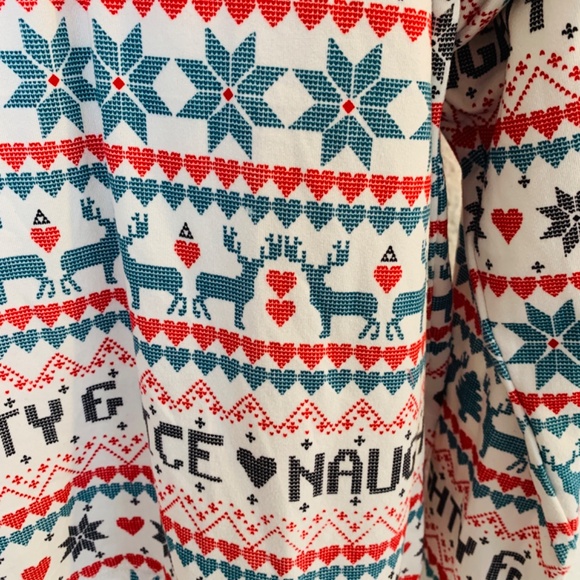 Wildfox Naughty and Nice Pajama Set XL Long Sleeve Top Shorts Nordic Christmas - Picture 10 of 16